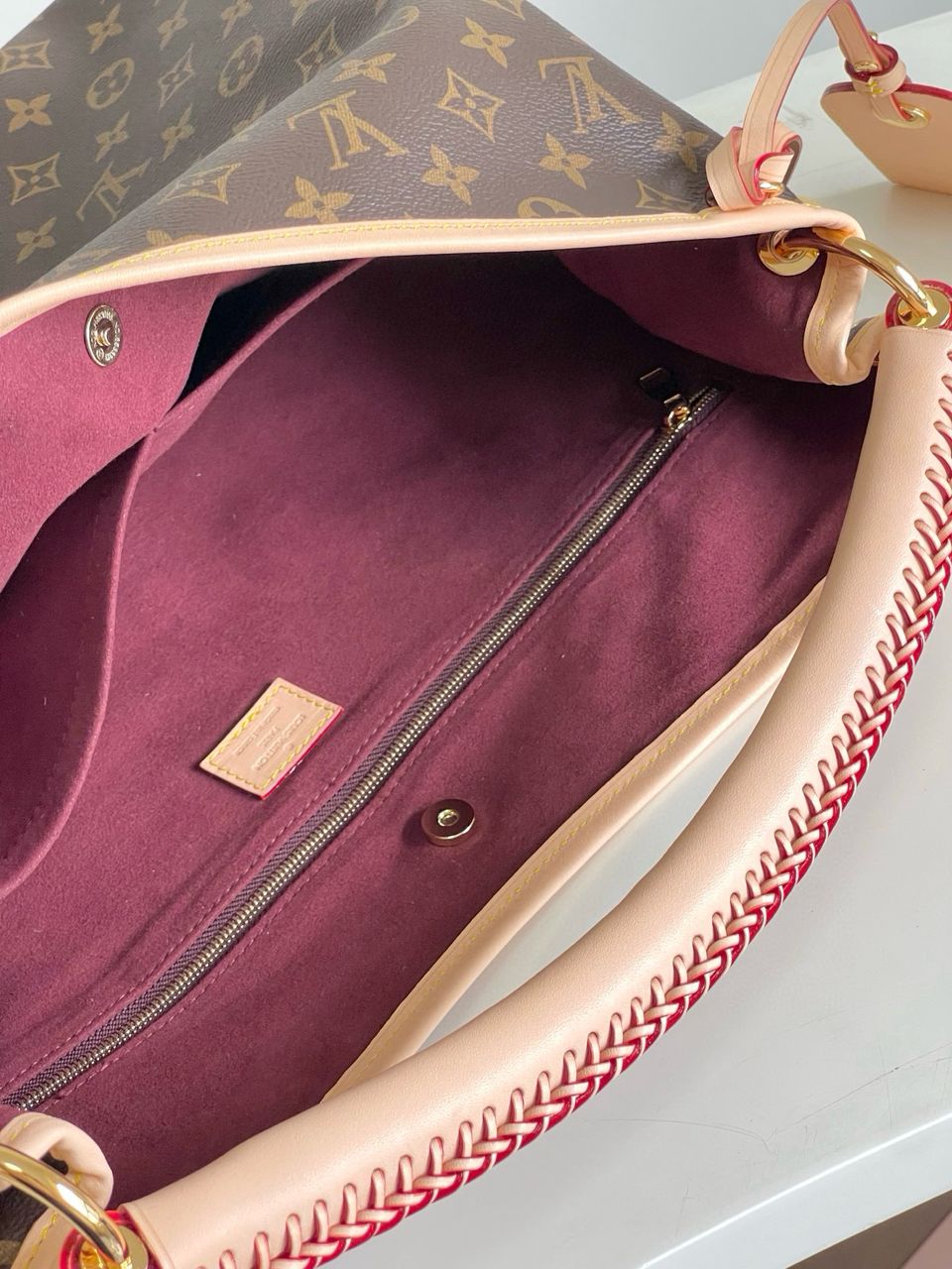 Louis Vuitton Again Monogram Canvas bag