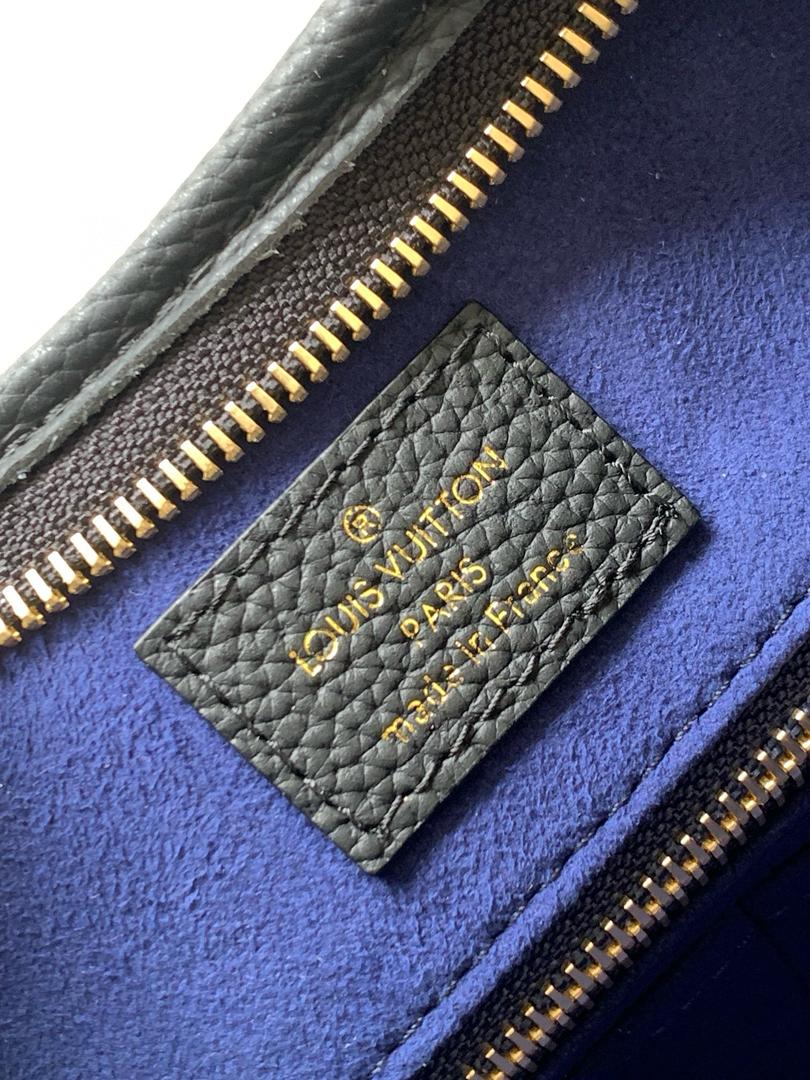 Louis Vuitton Carryall MM Empreinte