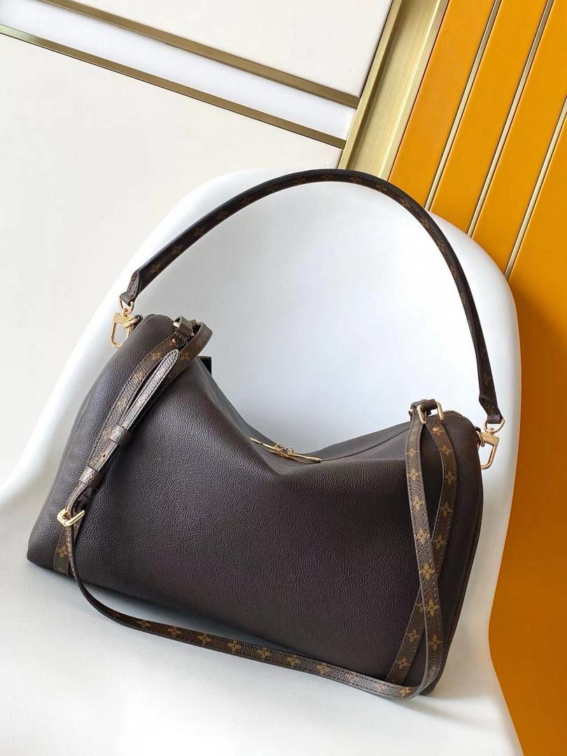 Louis Vuitton Express MM