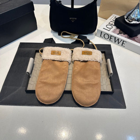 UGG Gloves