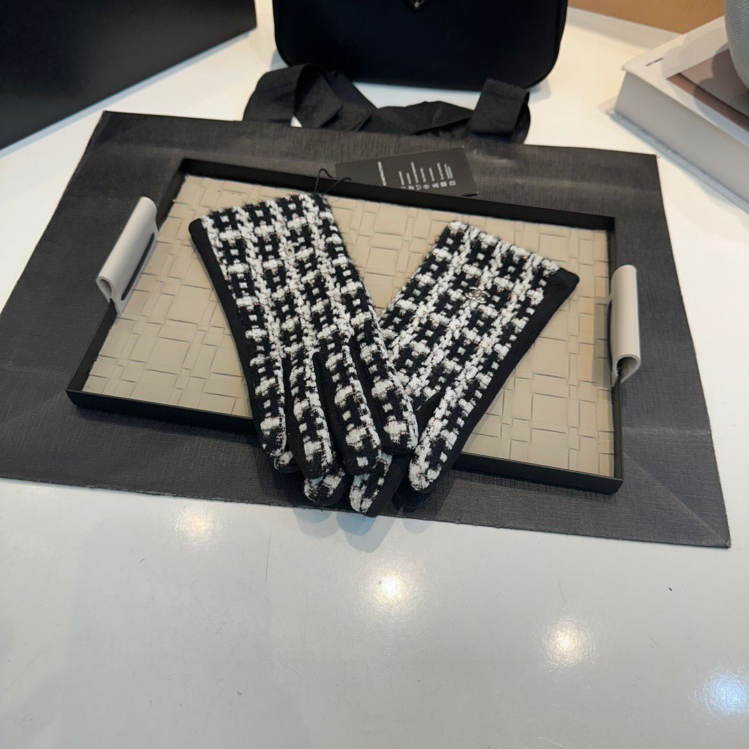 Chanel Gloves