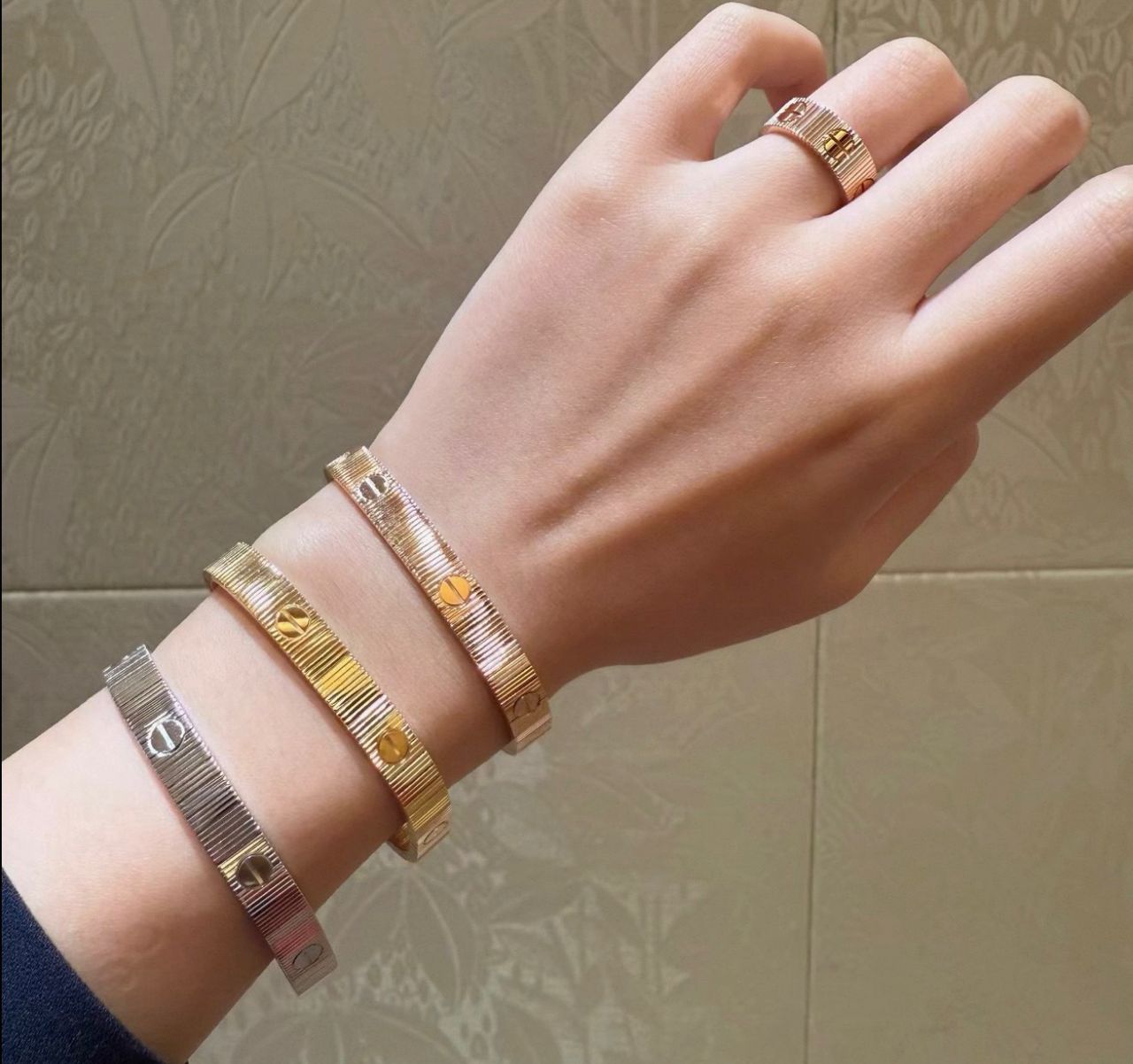 Cartier LOVE Unlimited Bracelet, flexible