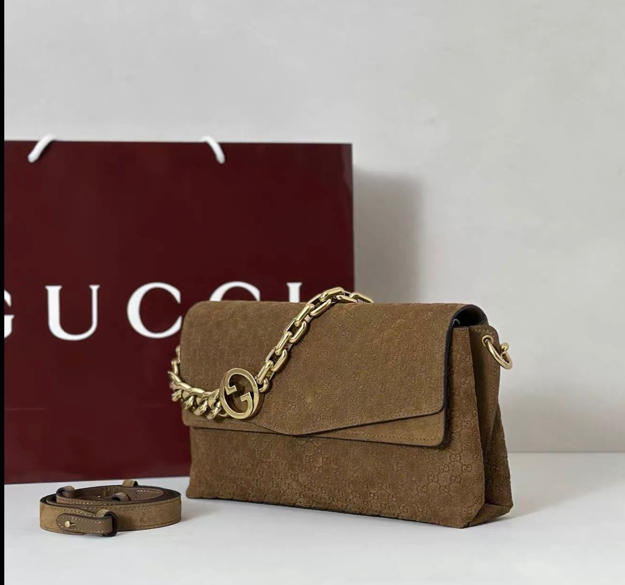 Gucci Medium suede shoulder bag with chain