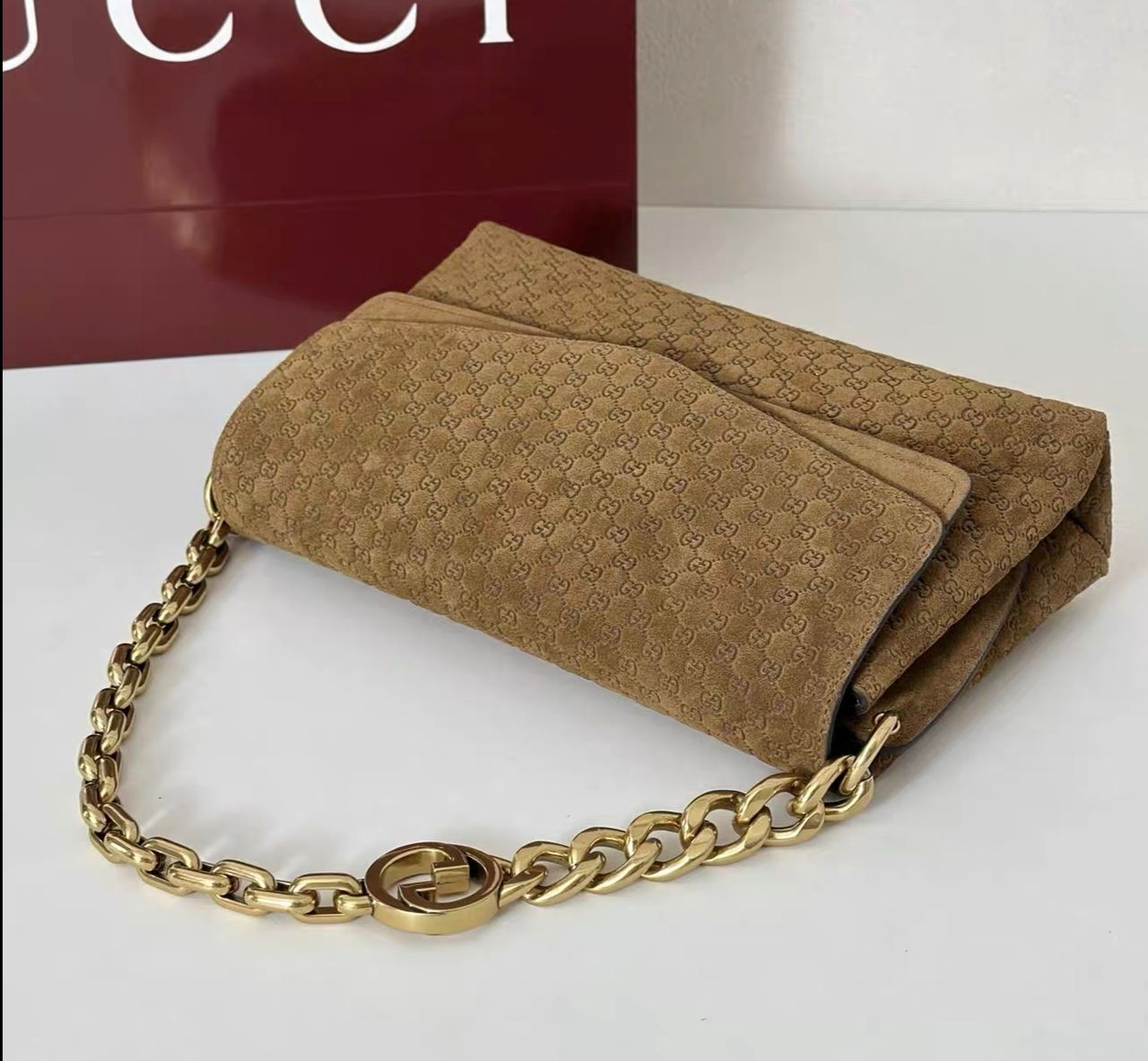 Gucci Medium suede shoulder bag with chain