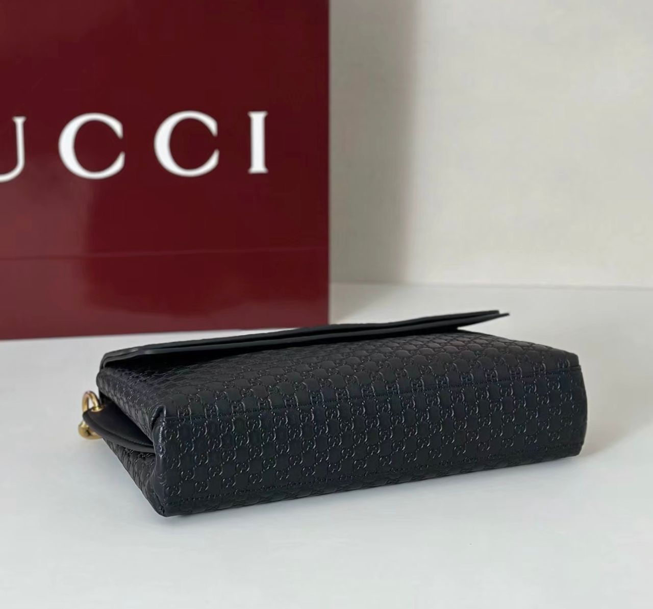 Gucci Medium leather shoulder bag with chain