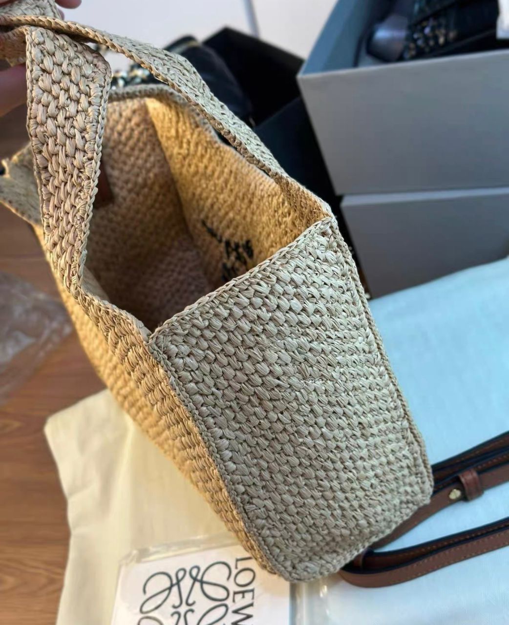 LOEWE Medium Font tote in raffia