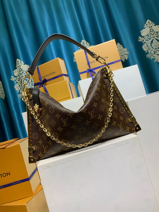 Louis Vuitton Lucky Trunk bag