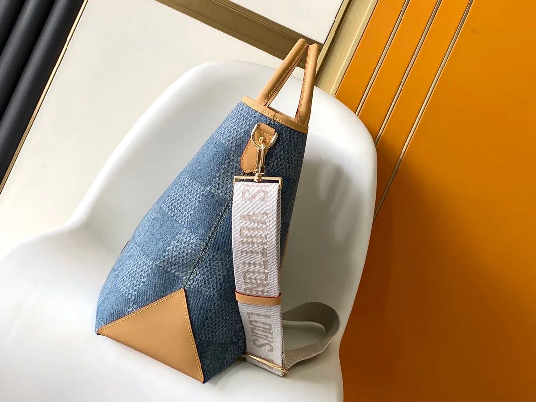 Louis Vuitton WEEKEND TOTE