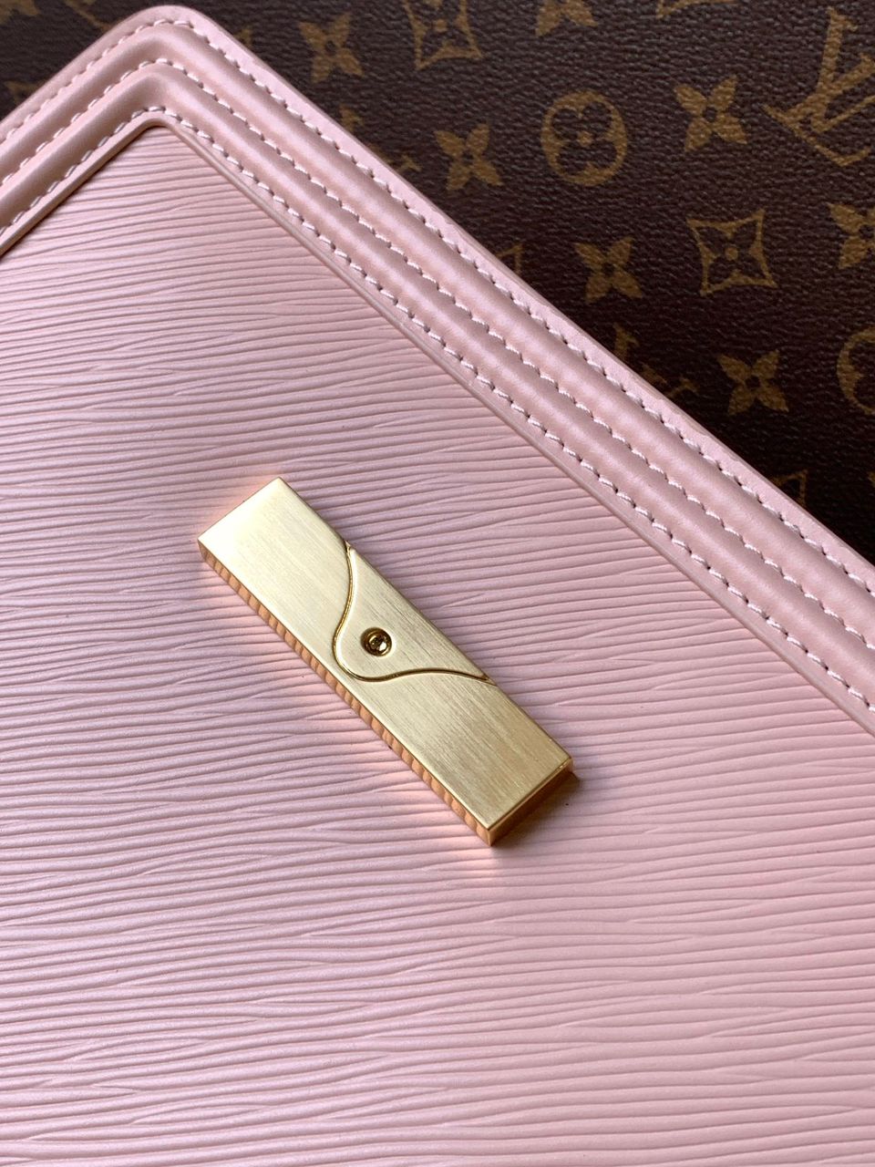 Louis Vuitton Dauphine MM epi leather