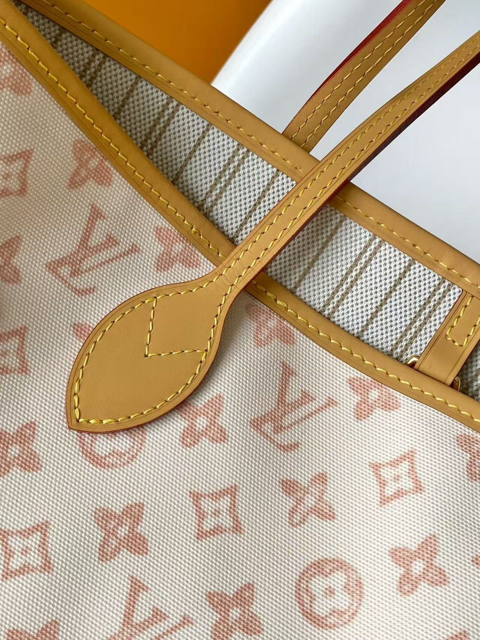 Louis Vuitton Neverfull MM