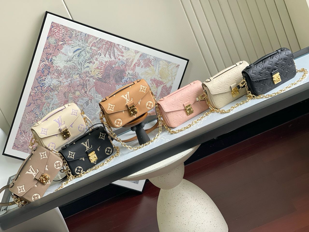 Louis Vuitton Pochette Metis East West