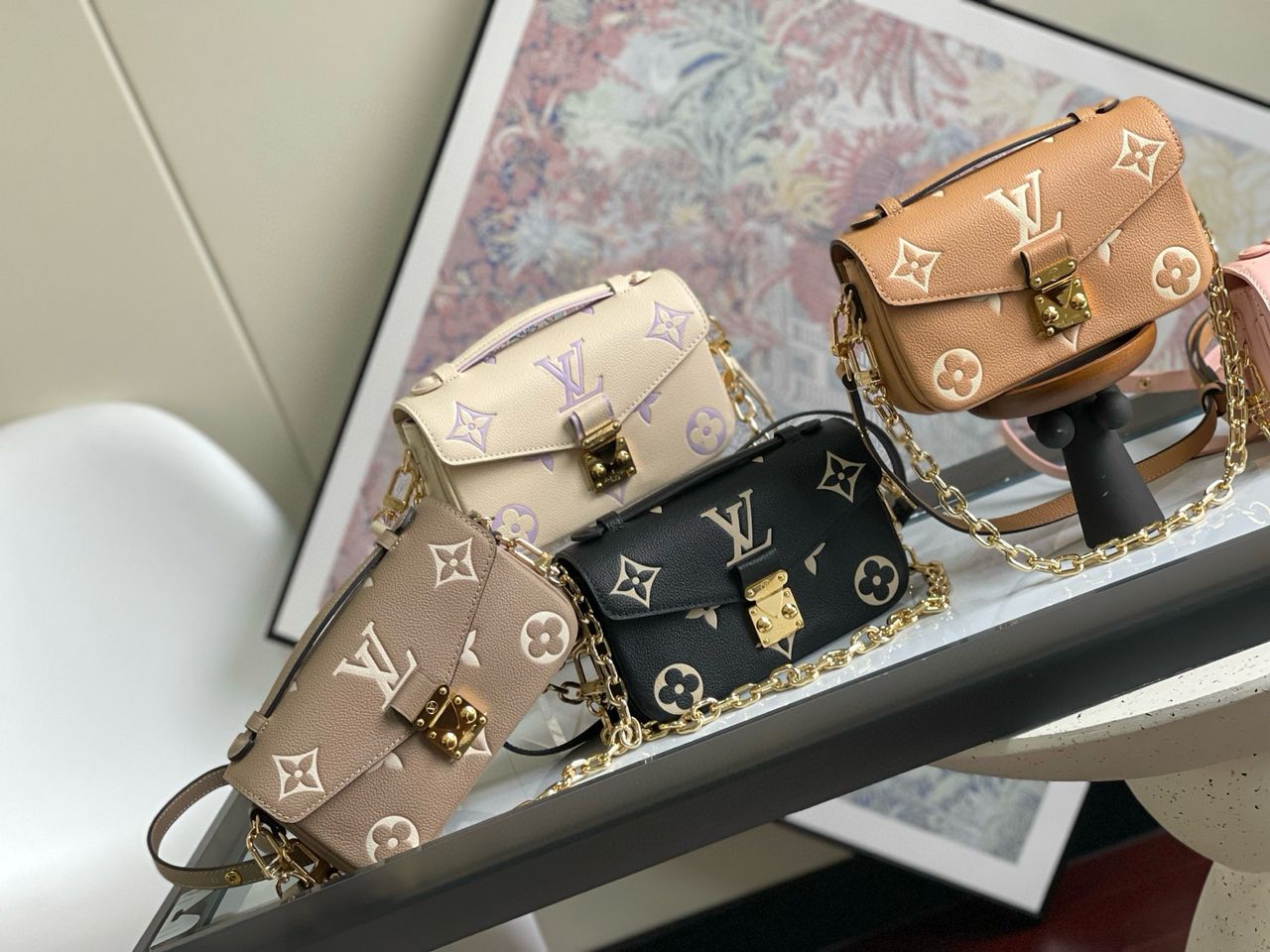 Louis Vuitton Pochette Metis East West
