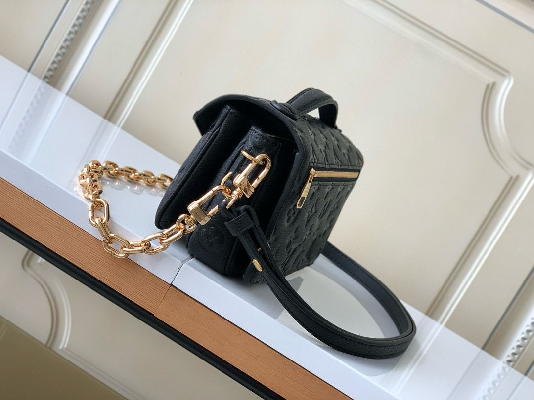 Louis Vuitton Pochette Metis East West