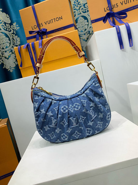 Louis Vuitton Pochette Valley denim bag