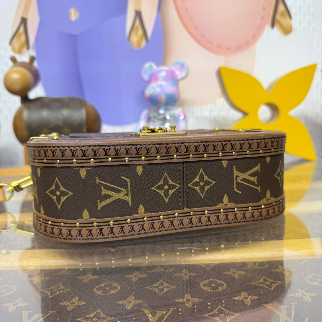 Louis Vuitton Montsouris Trunk bag