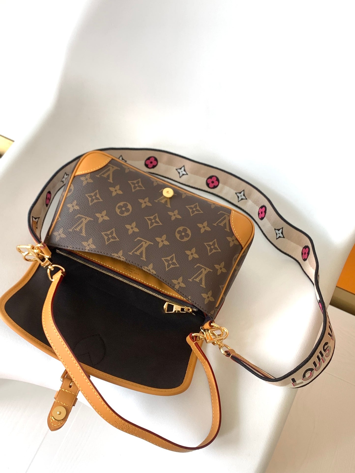 Louis Vuitton Diane Monogram