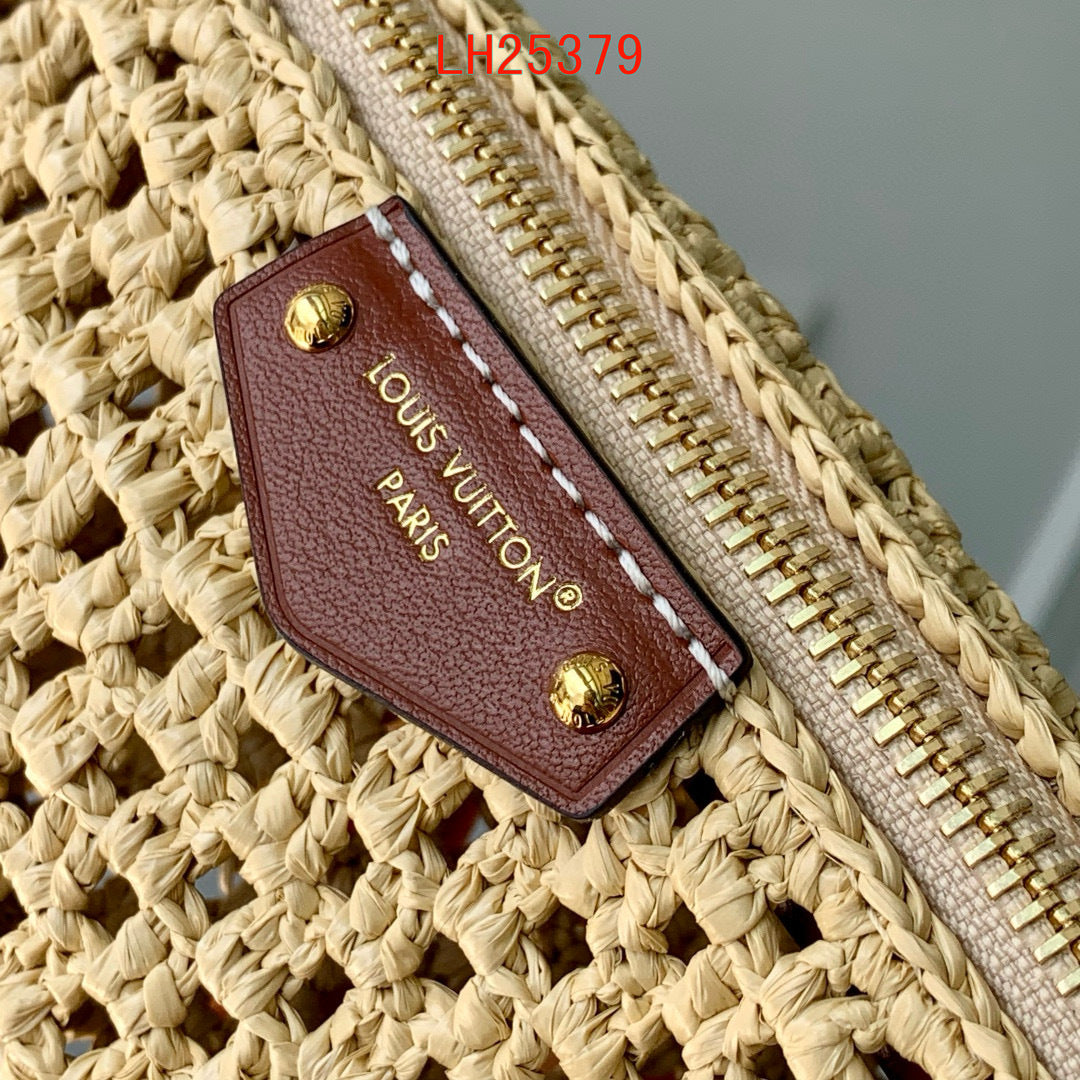 Louis Vuitton Hills Pochette Straw bag
