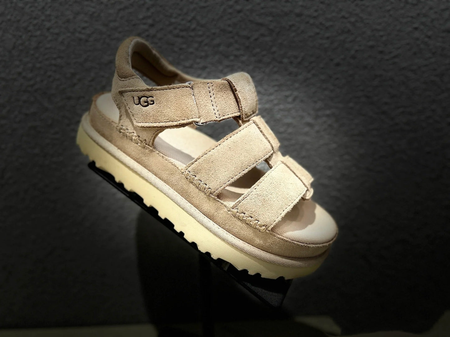 UGG Women's Goldenstar Sandal