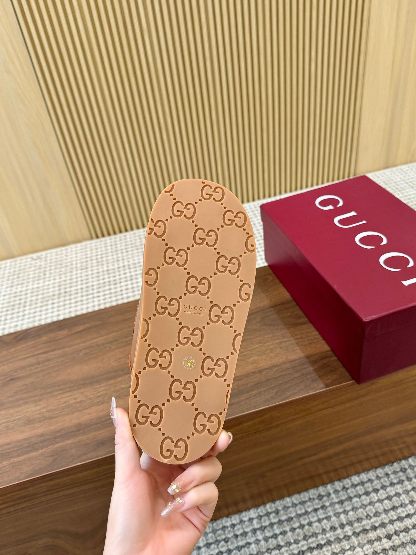 Gucci Leather Sandals