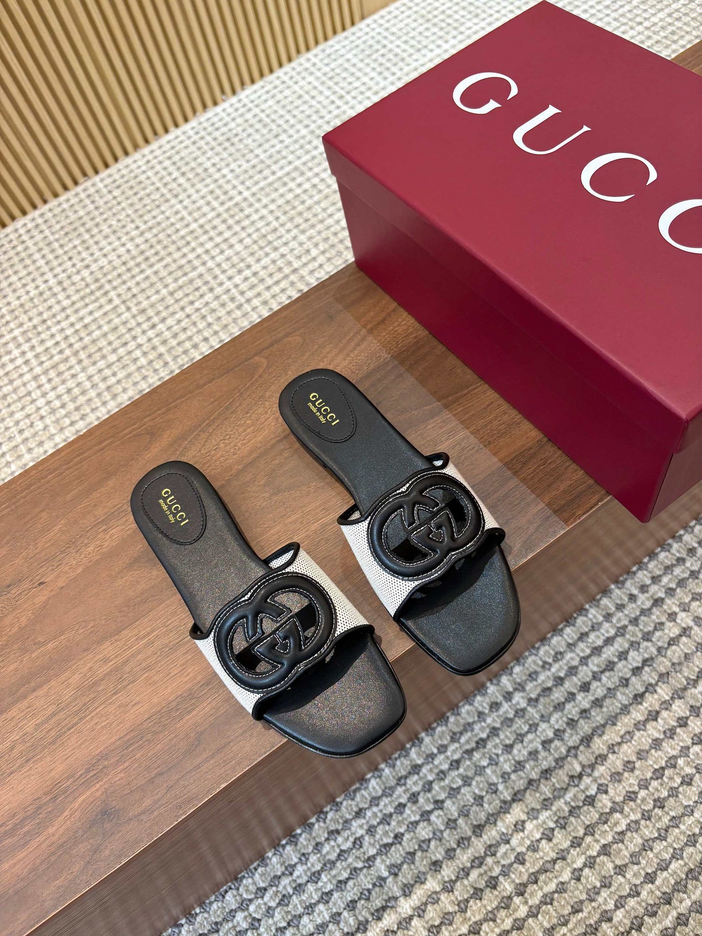Gucci Sandals leather