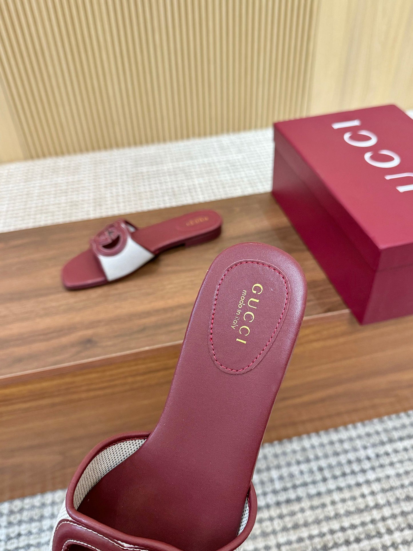 Gucci Sandals leather