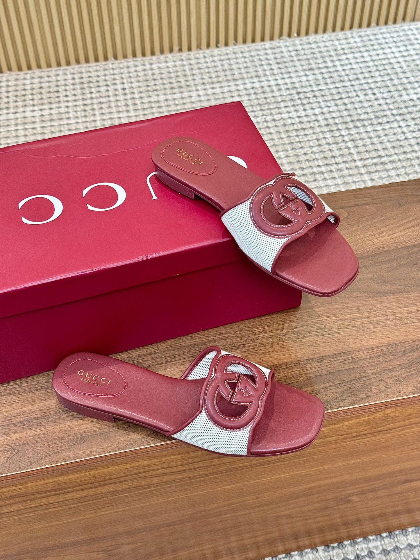 Gucci Sandals leather