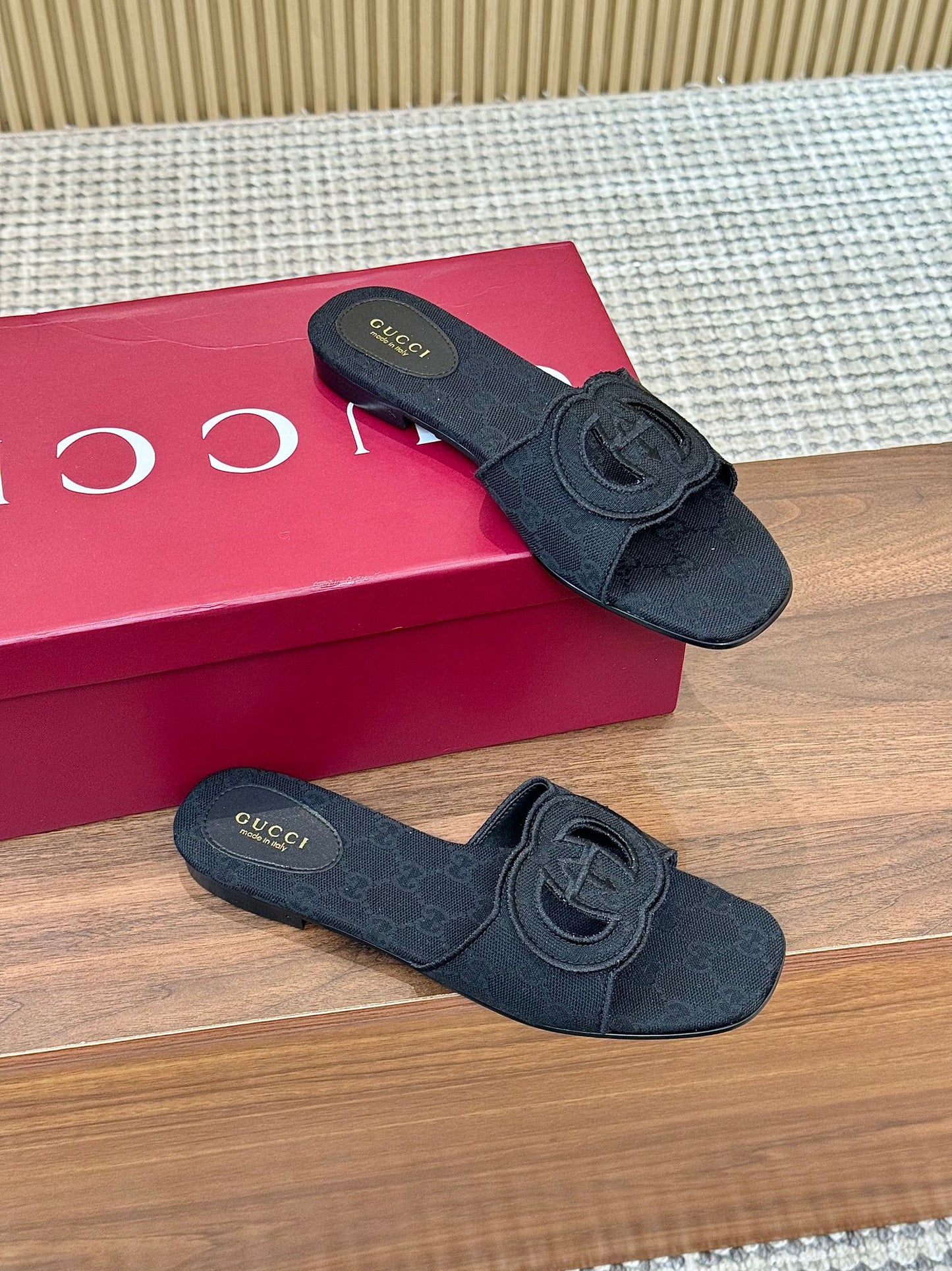Gucci Sandals Canvas