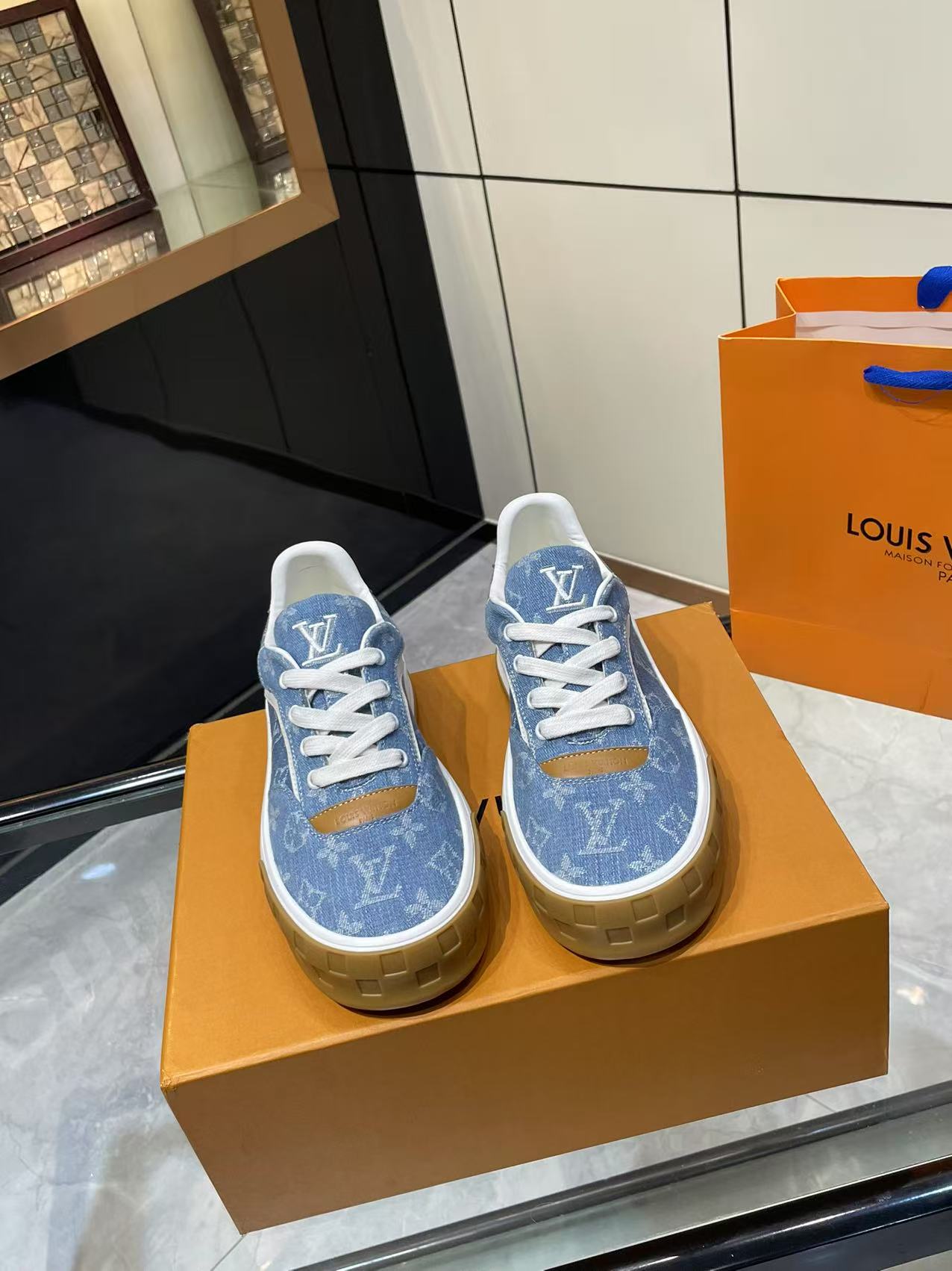 Louis Vuitton Sneakers