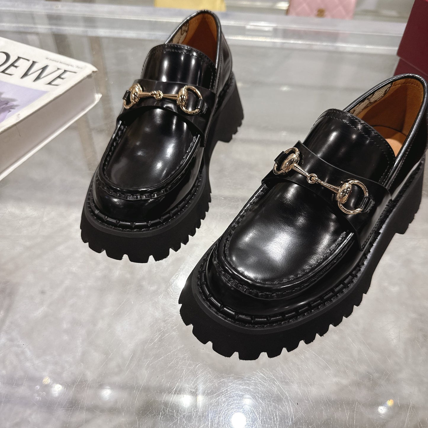 Gucci Leather Women's loafer with Horsebit