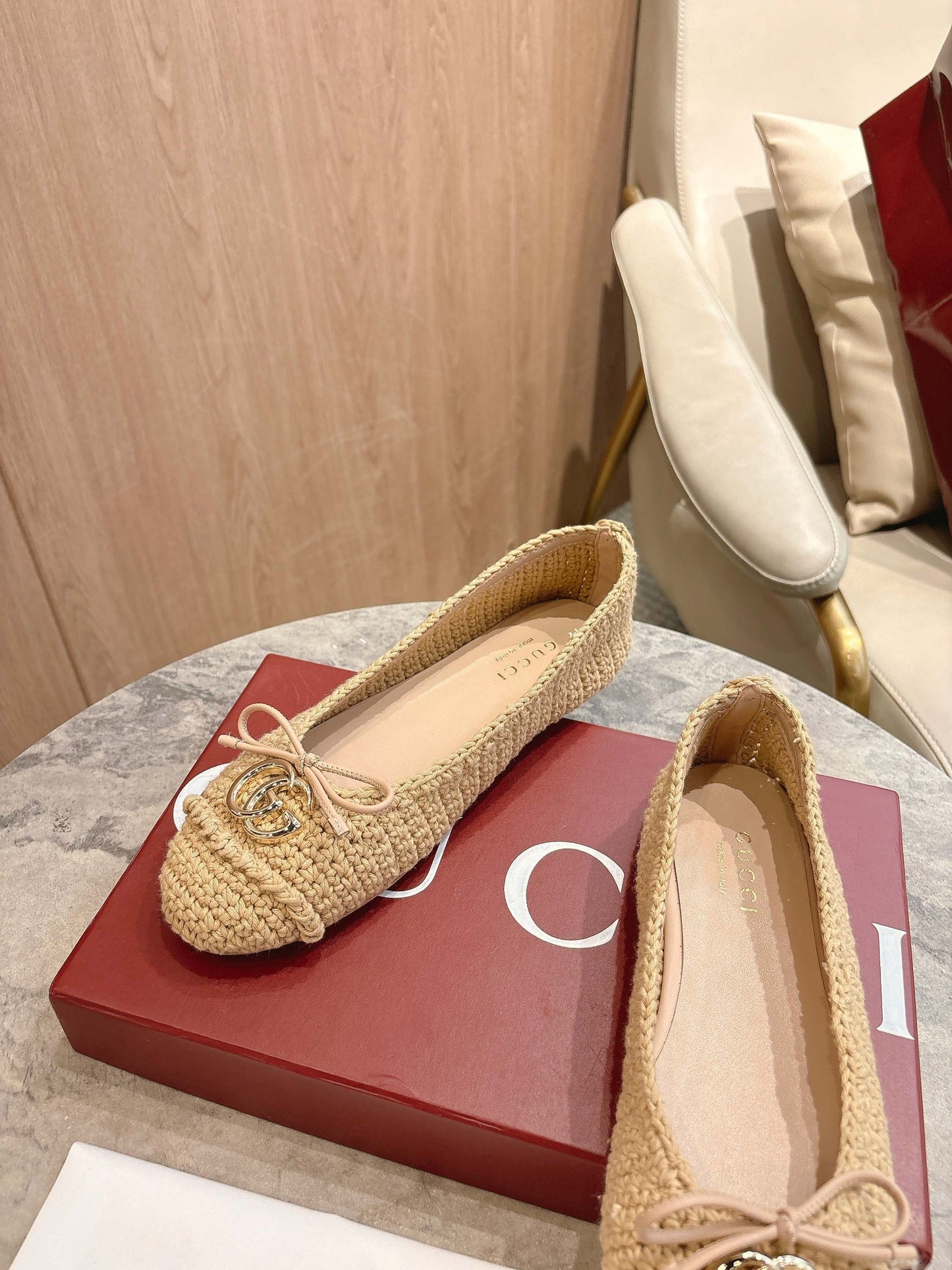 Gucci Raffia Ballerina Flats