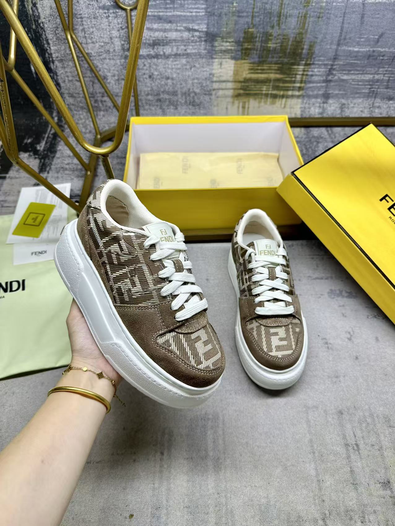 Fendi Sneakers