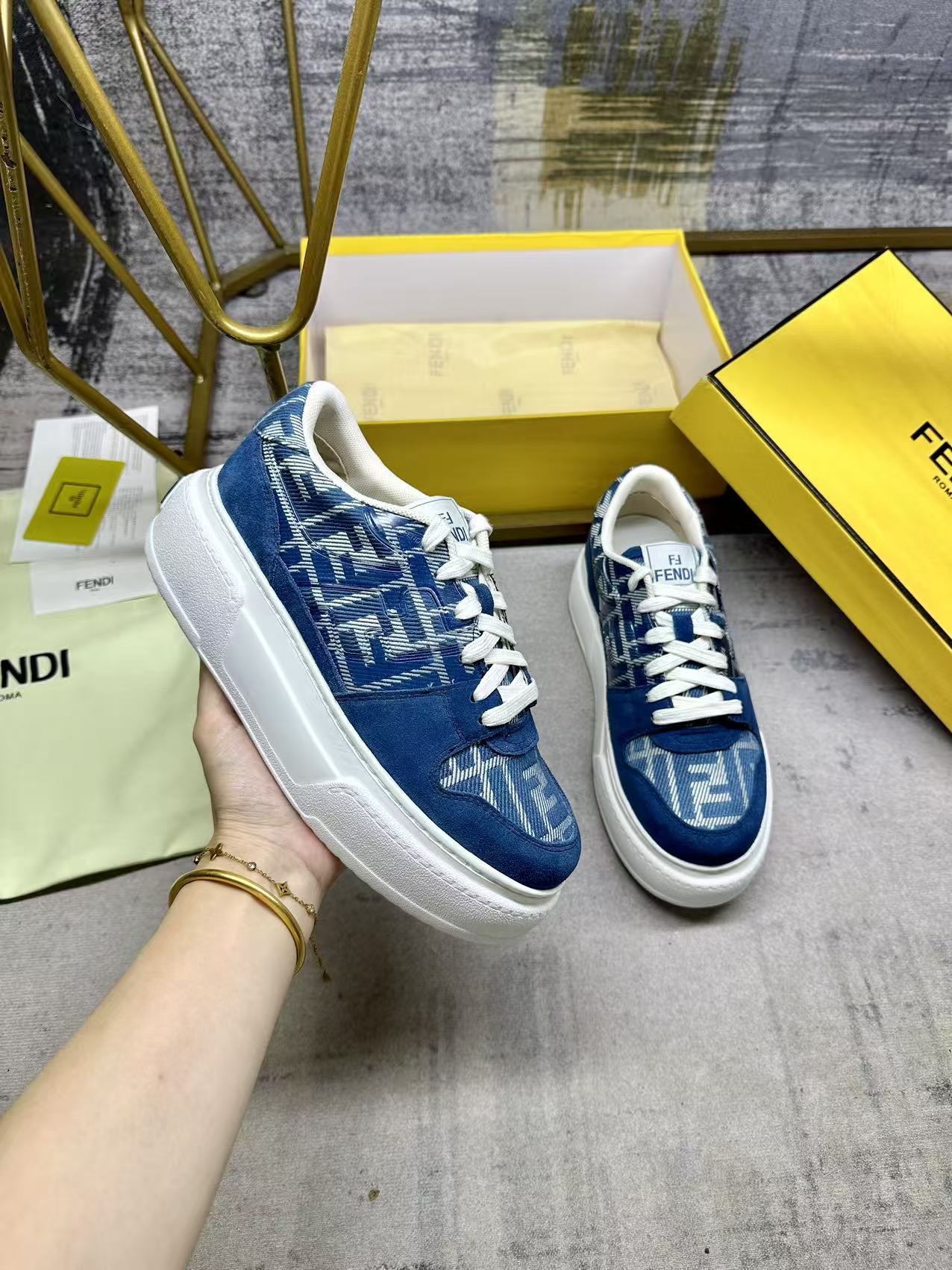 Fendi Sneakers