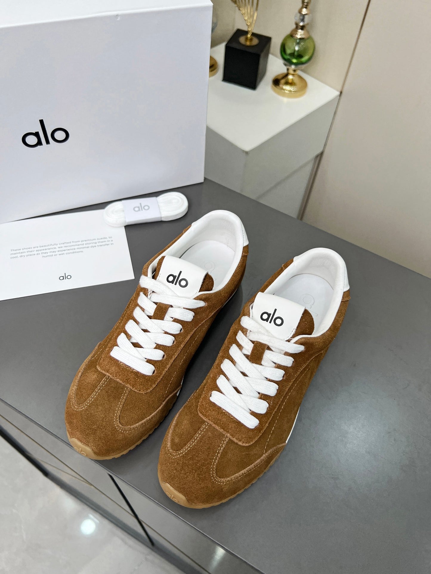 Alo Sunset Sneakers