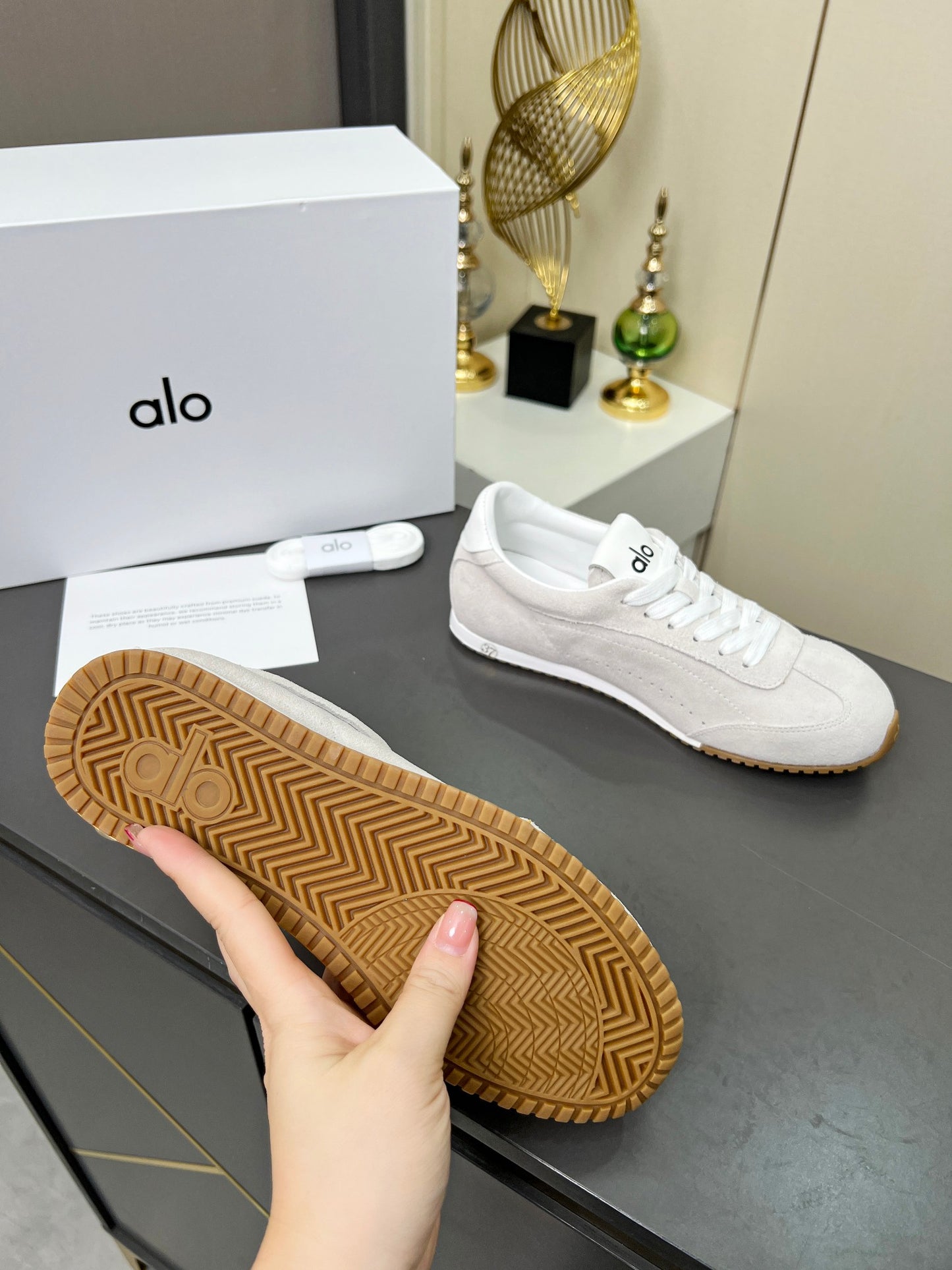 Alo Sunset Sneakers