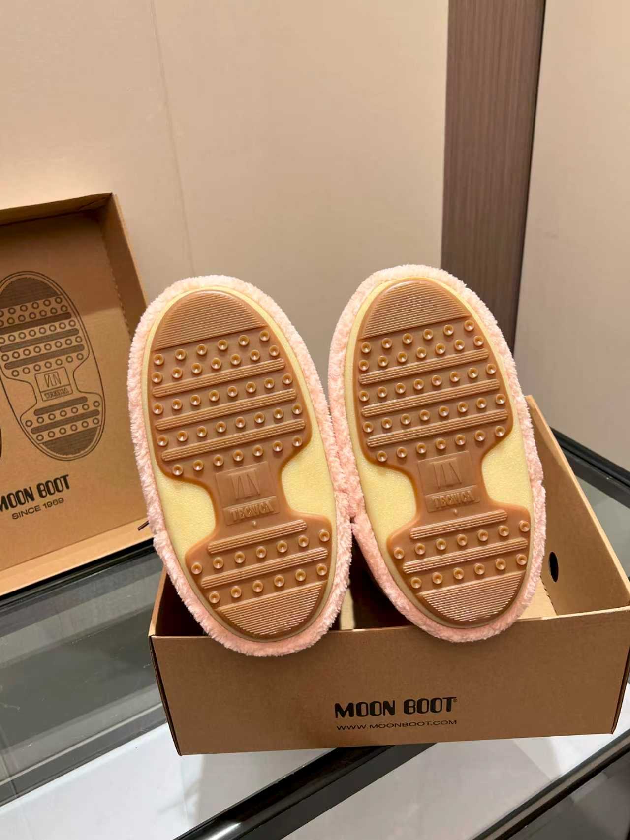 Moon Boot Teddy High Boots