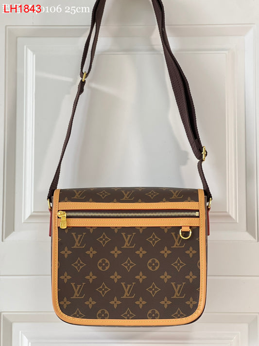 Louis Vuitton Monogram Bosphore PM