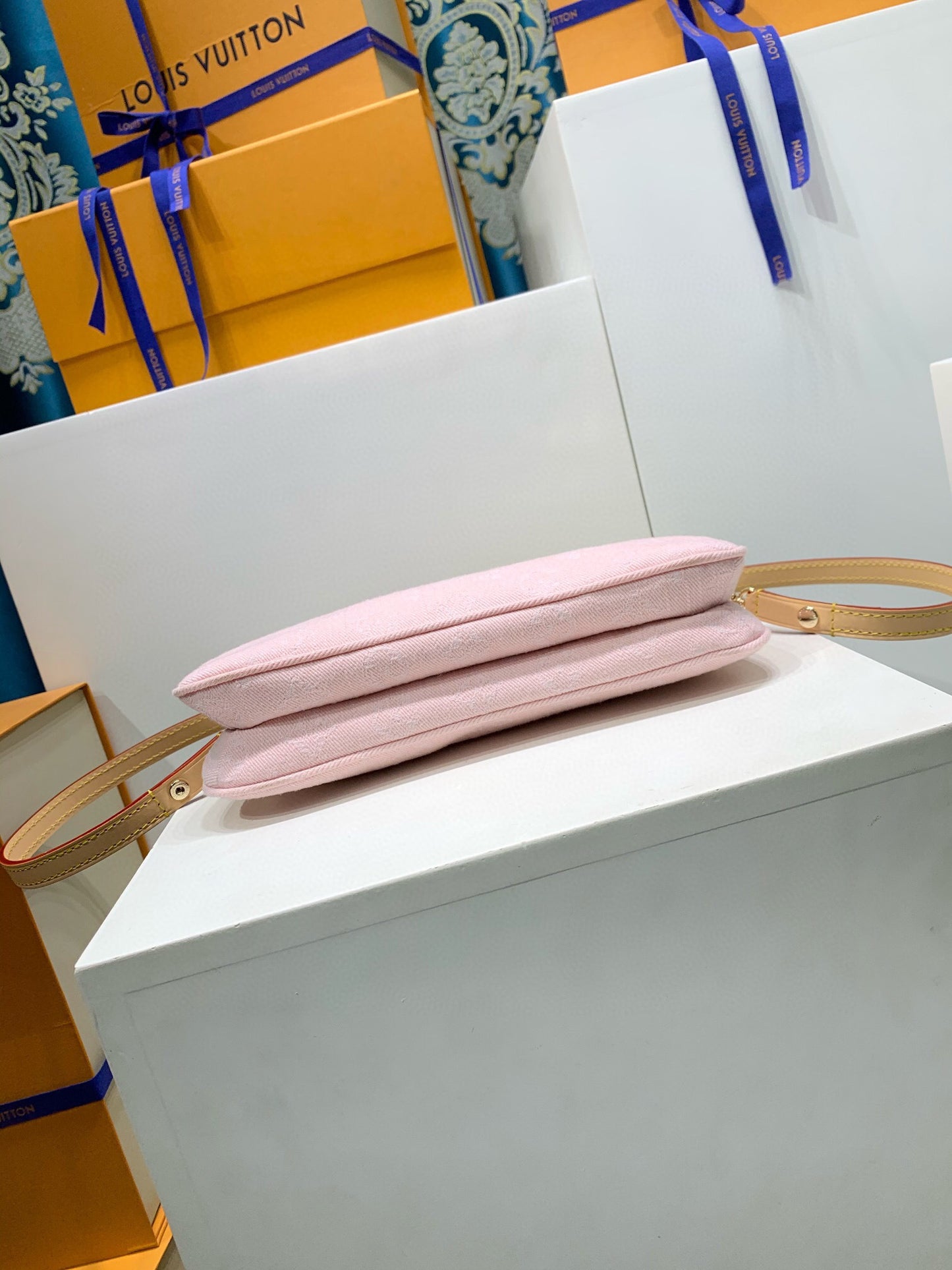 Louis Vuitton Liv Pochette denim pink