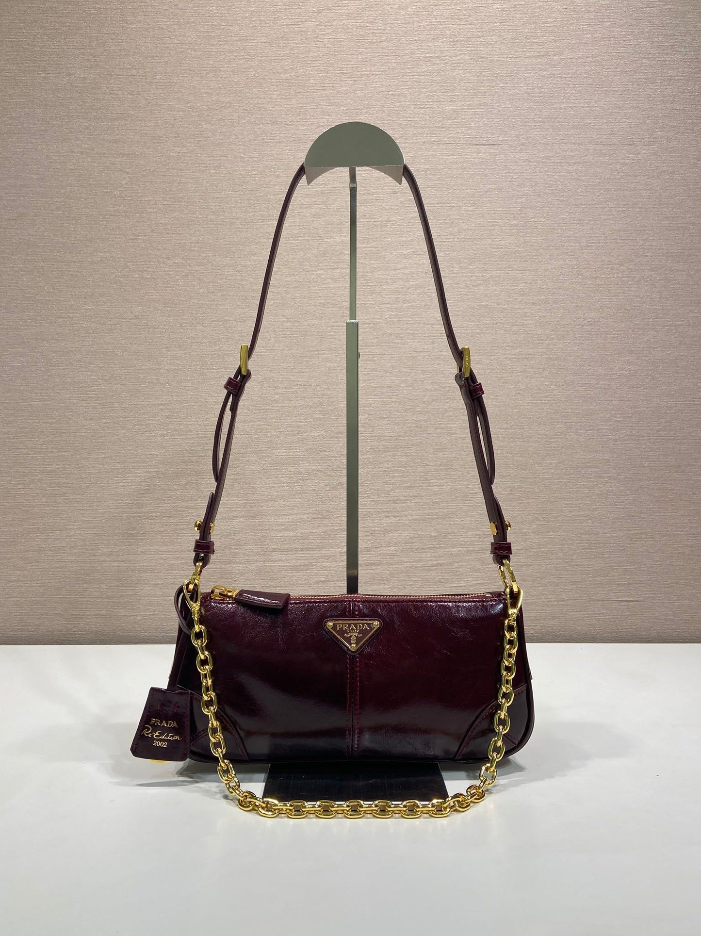 Prada Re-Edition 2002 logo-detail shoulder bag