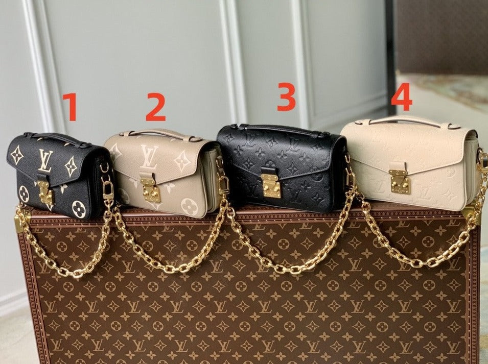 Louis Vuitton pochette metis east west