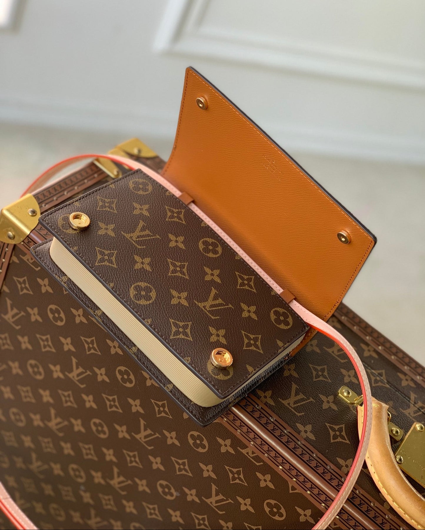 Louis Vuitton Cruise Book Chain Wallet Monogram