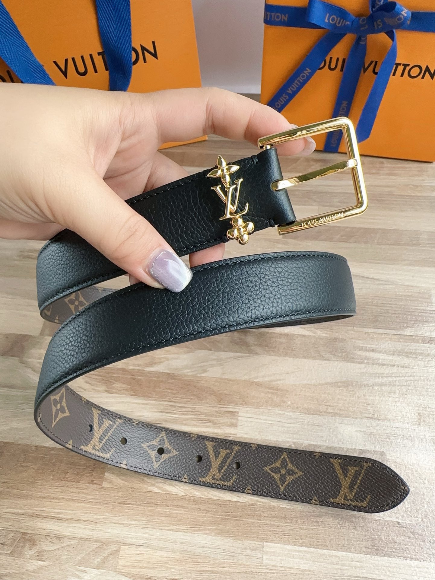 Louis Vuitton Bloom Belt reversible