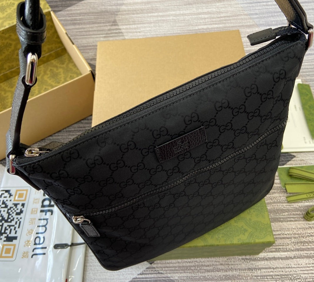 Gucci Nylon Shoulder bag