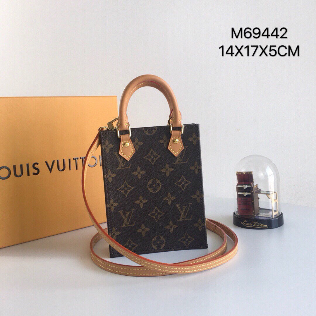 Louis Vuitton Petit Sac Plat Monogram