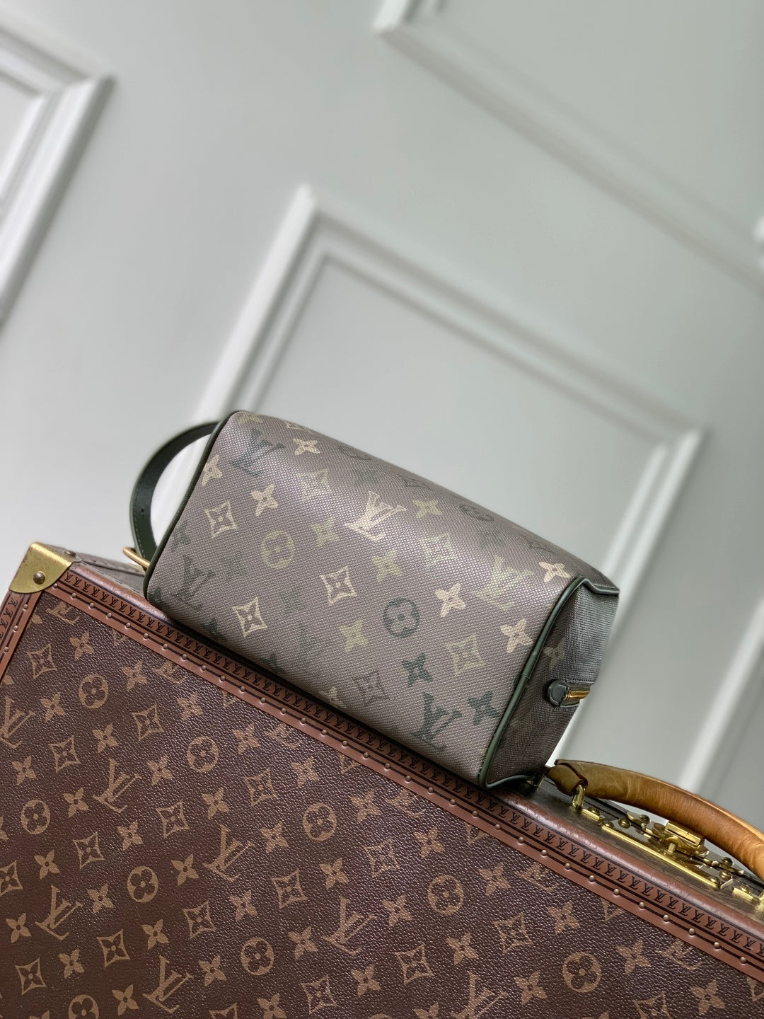 Louis Vuitton Locker Dopp Kit