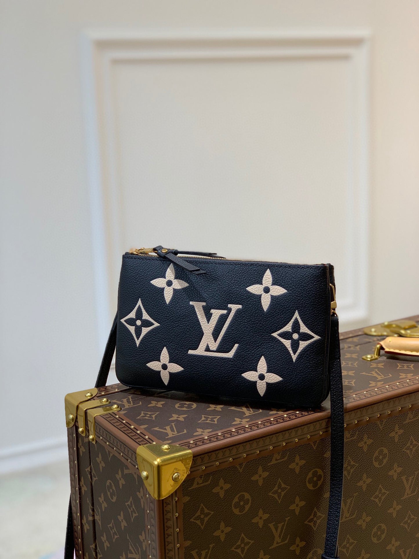 Louis Vuitton Double Zip Pochette