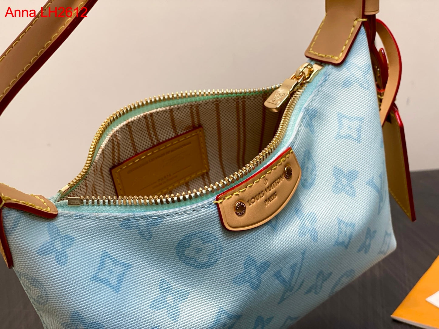 Louis Vuitton Pochette Hills Monogram Origine Canvas