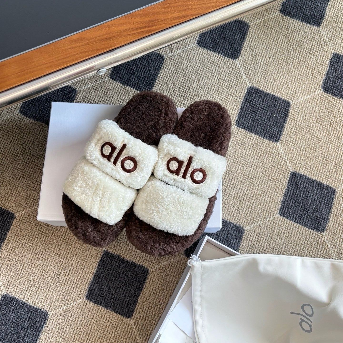 Alo Teddy Slippers