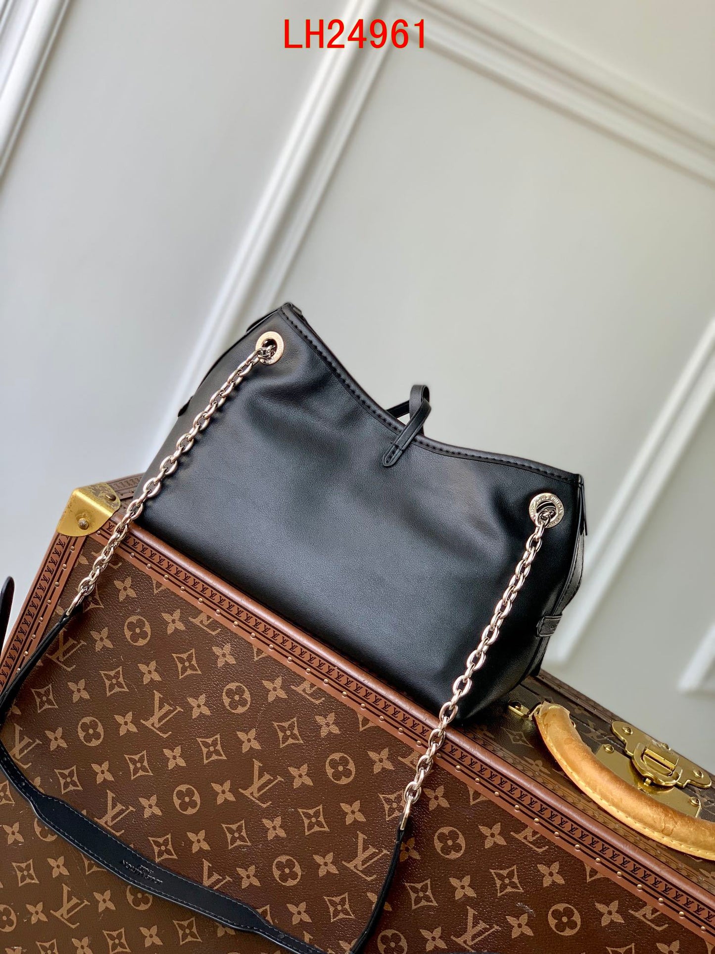 Louis Vuitton CARRYALL BB