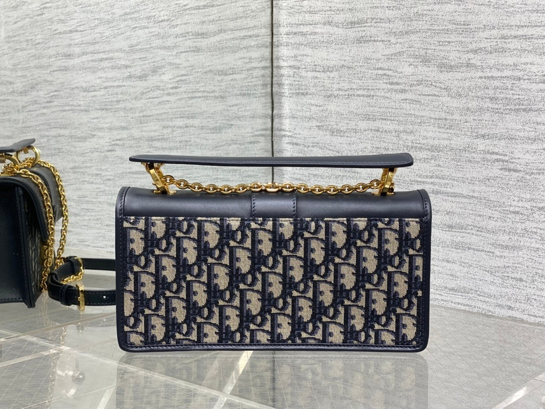 Dior Montaigne 30 Top handle