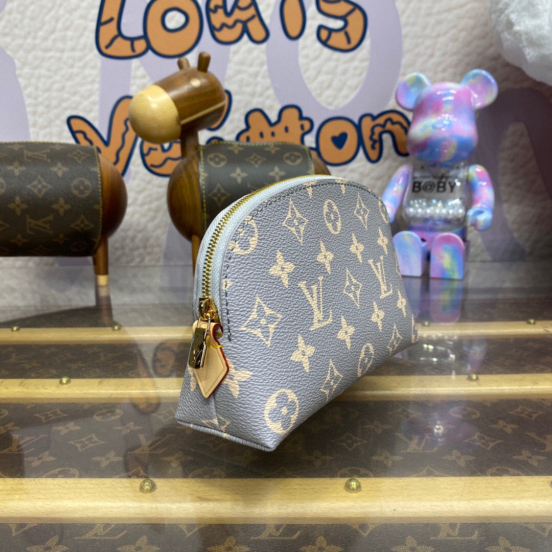 Louis Vuitton Pochette Cosmétique